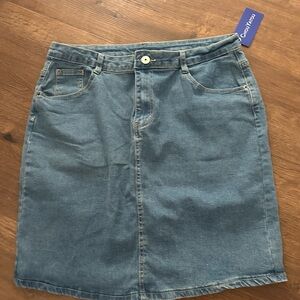 Denim Skirt with Pockets